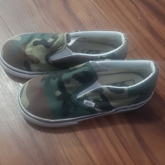 Vans - Picture 2 of 6